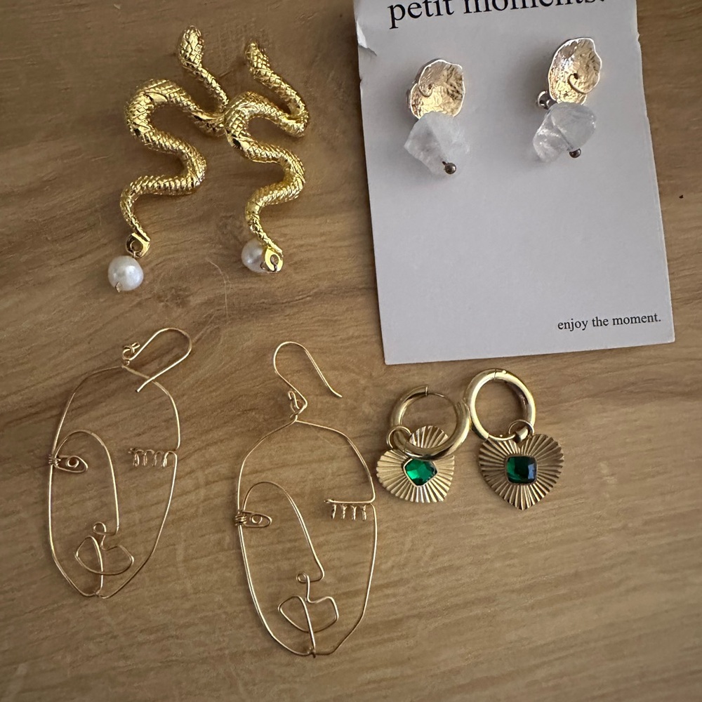 Gold and Green Earrings Set by